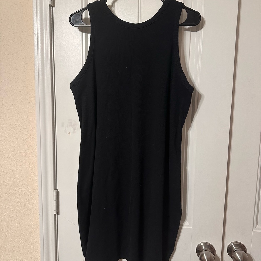 Black Sleeveless Dress